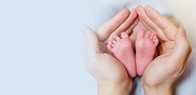 Cura del bebè + Salute + massaggio del bebè + neonati prematuri