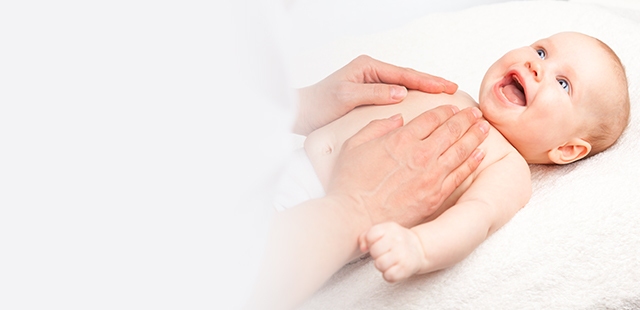 Cura del bebè + Salute + il massaggio nei primi mesi